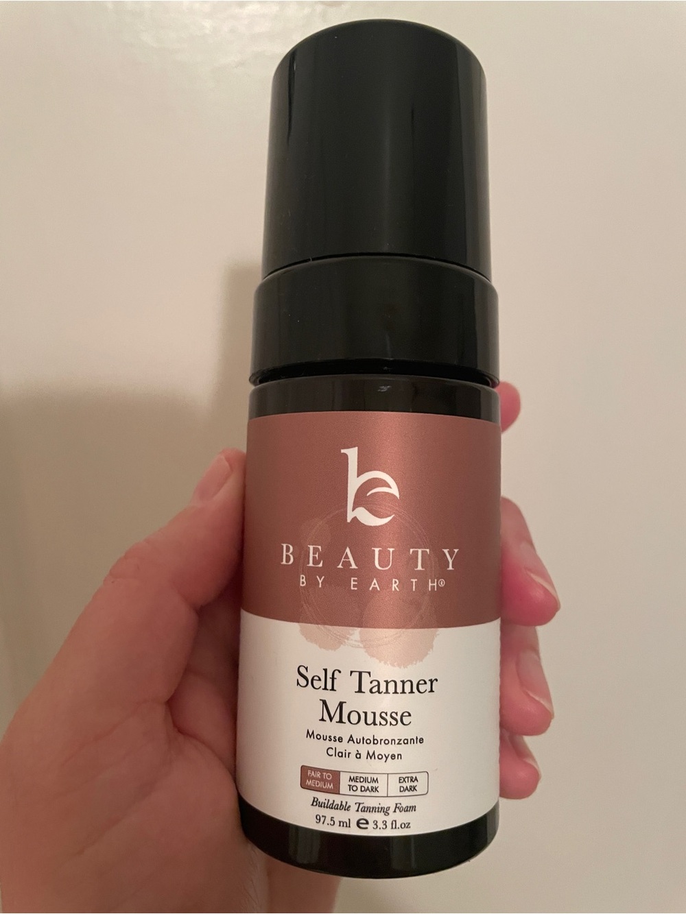 St. Tropez Tan Mist + Beauty by Earth Self Tanner Mousse duo - Picture 4 of 5